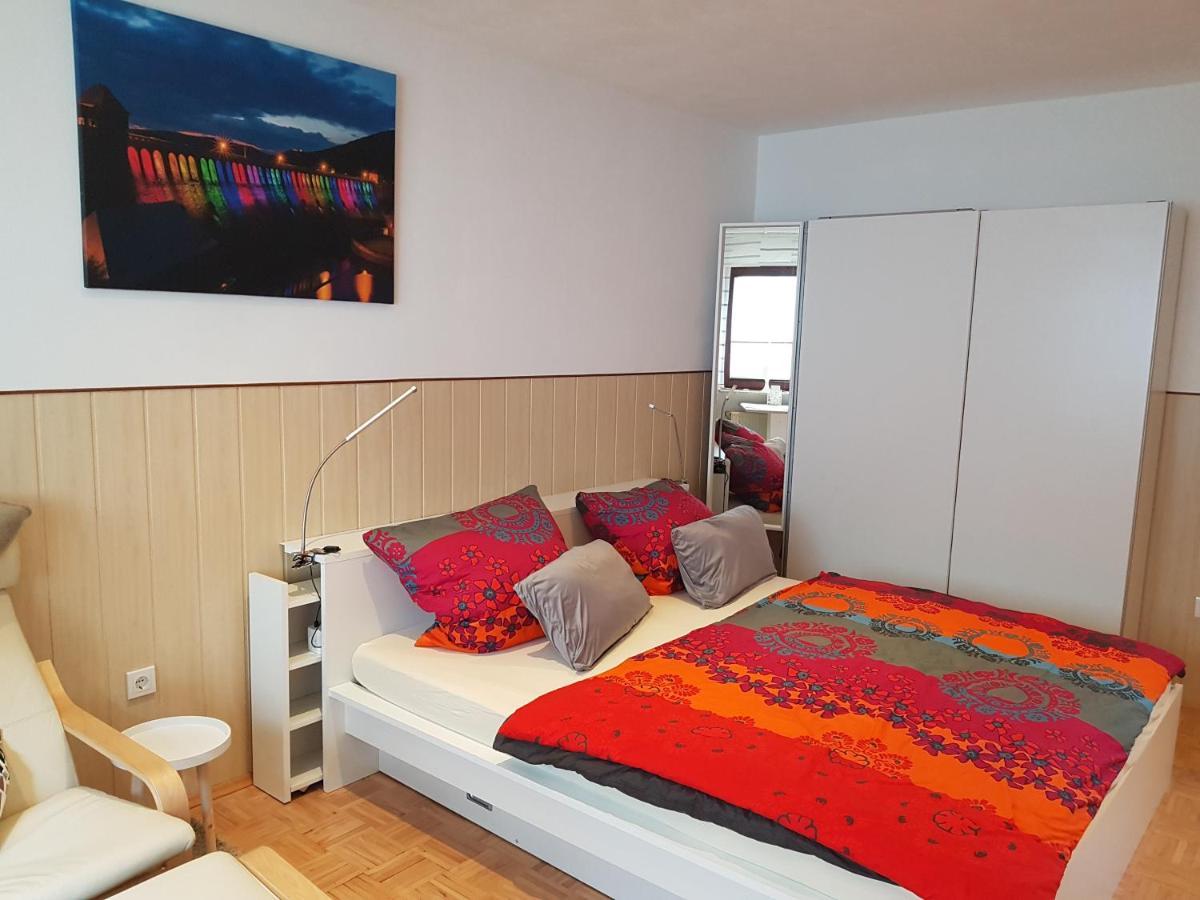 Haus Waldesruh, 3 Ferienwohnungen Hemfurth-Edersee Bagian luar foto