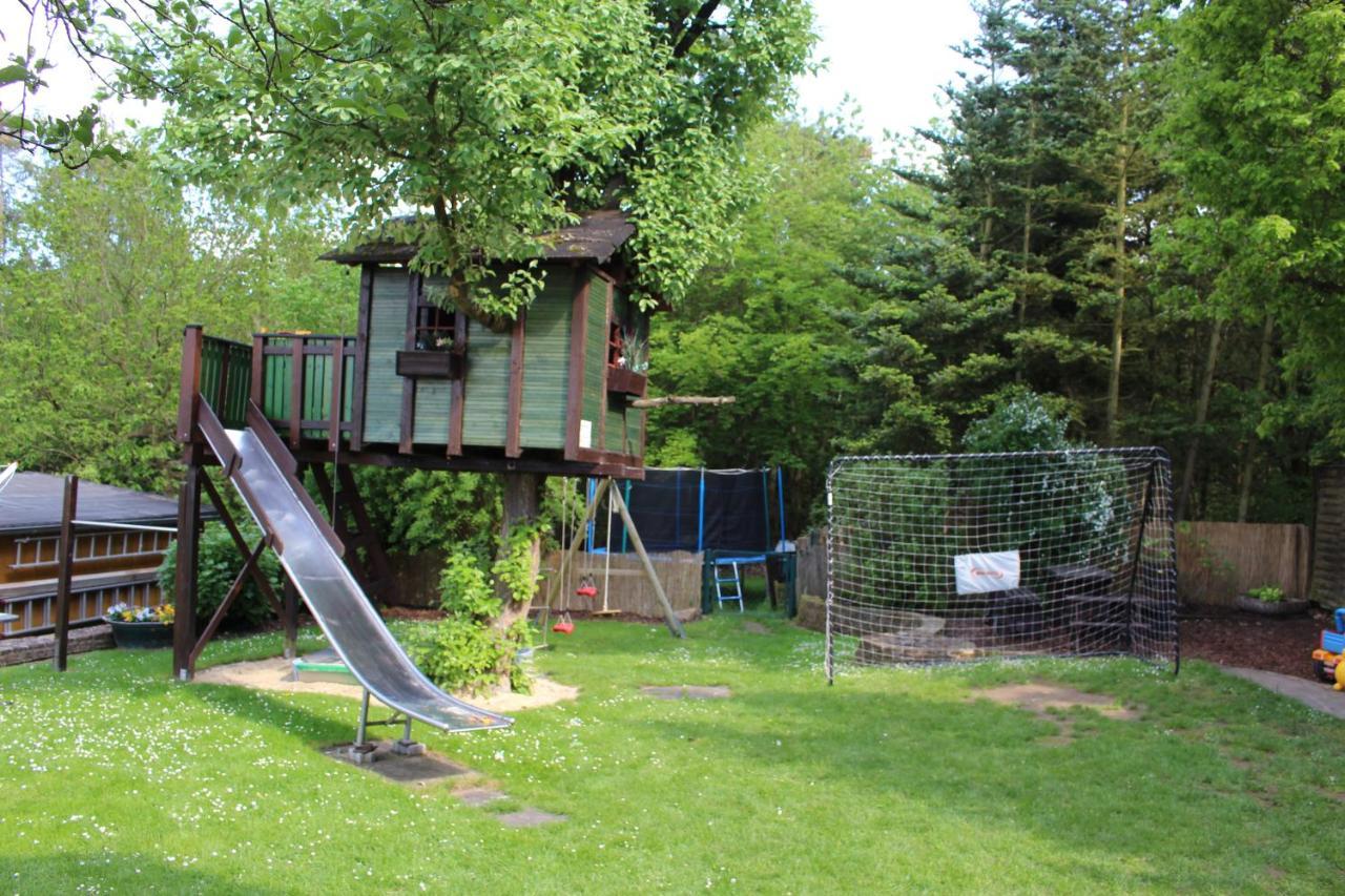 Haus Waldesruh, 3 Ferienwohnungen Hemfurth-Edersee Bagian luar foto