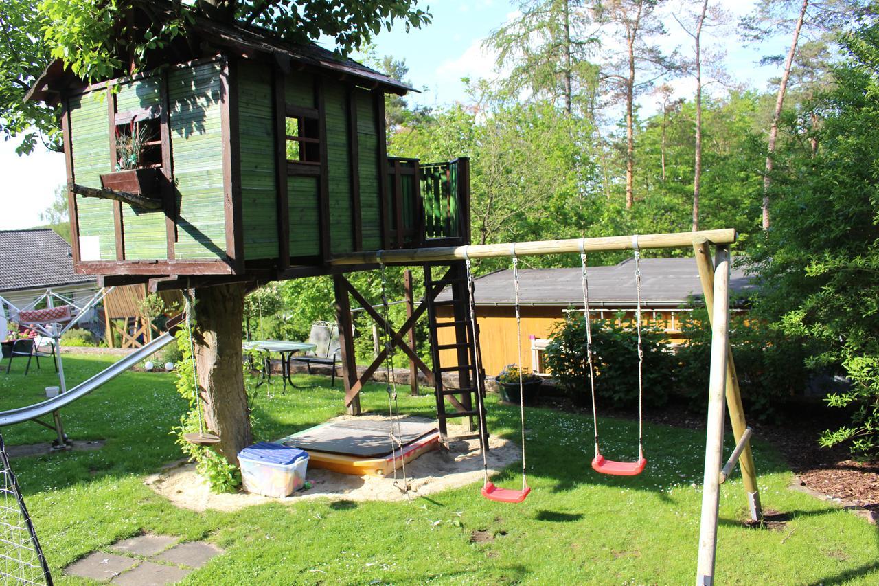 Haus Waldesruh, 3 Ferienwohnungen Hemfurth-Edersee Bagian luar foto